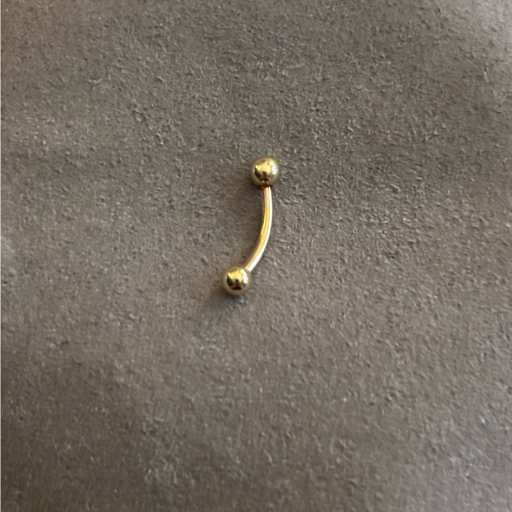14 K Gold Curved Barbell Piercing 16 gauge